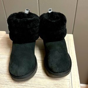 UGG FLUFF MINI QUILTED BOOTS✨✨